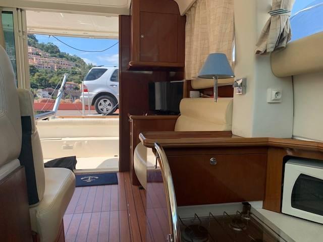 slider 15 Prestige Yachts Prestige 36